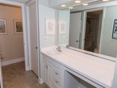 This 2 bedroom has GULF Views Best Beach Community on Siesta